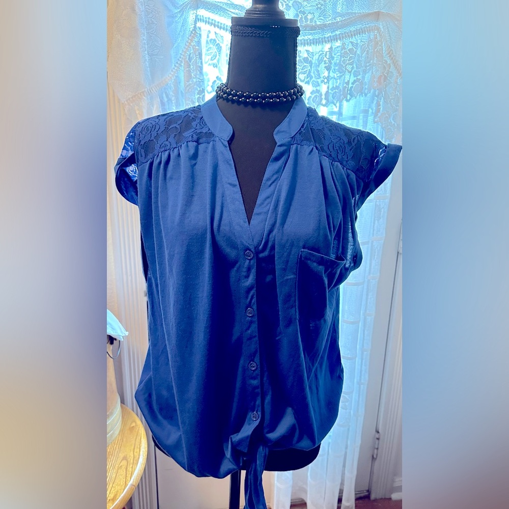 No Boundries pullover
